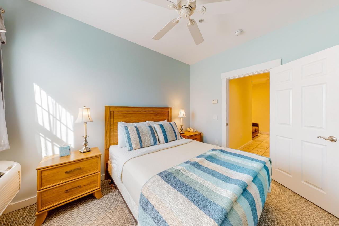 The Colonels Suites Northeast Harbor Room photo